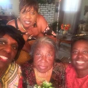 Meet your Posher, Vicki